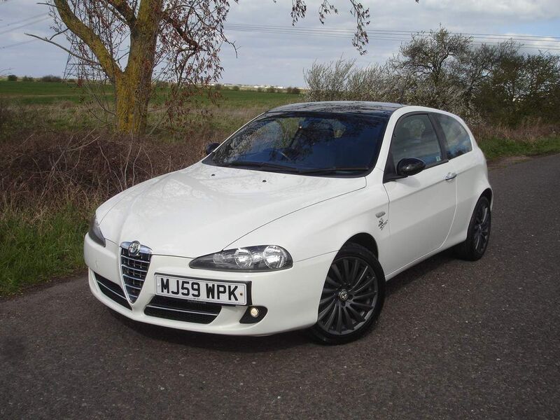 View ALFA ROMEO 147 1.6 T.Spark Collezione 3dr