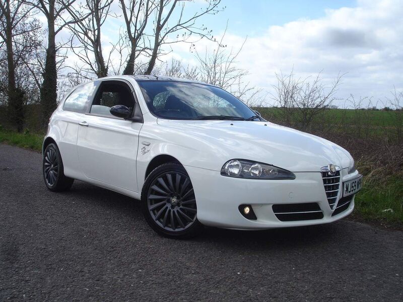 View ALFA ROMEO 147 1.6 T.Spark Collezione 3dr